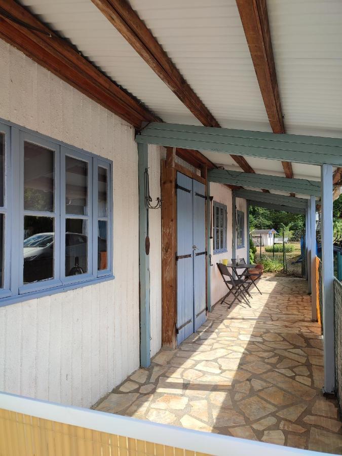 Chalet Dans La Foret....Adorable 1 Bedroom Chalet Surrounded By Woodland Pressignac Экстерьер фото